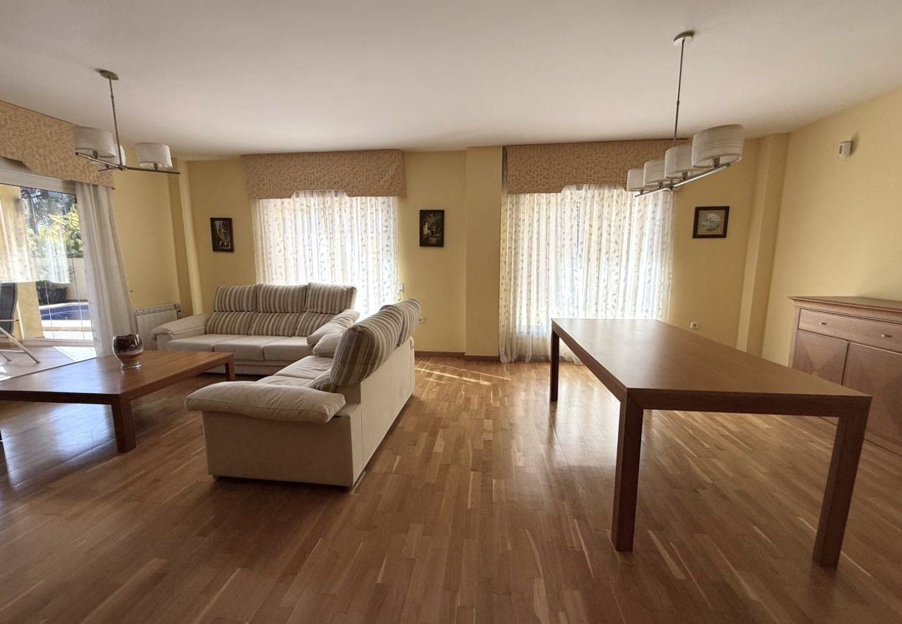 Chalet in Calp - Chalet Manzanera