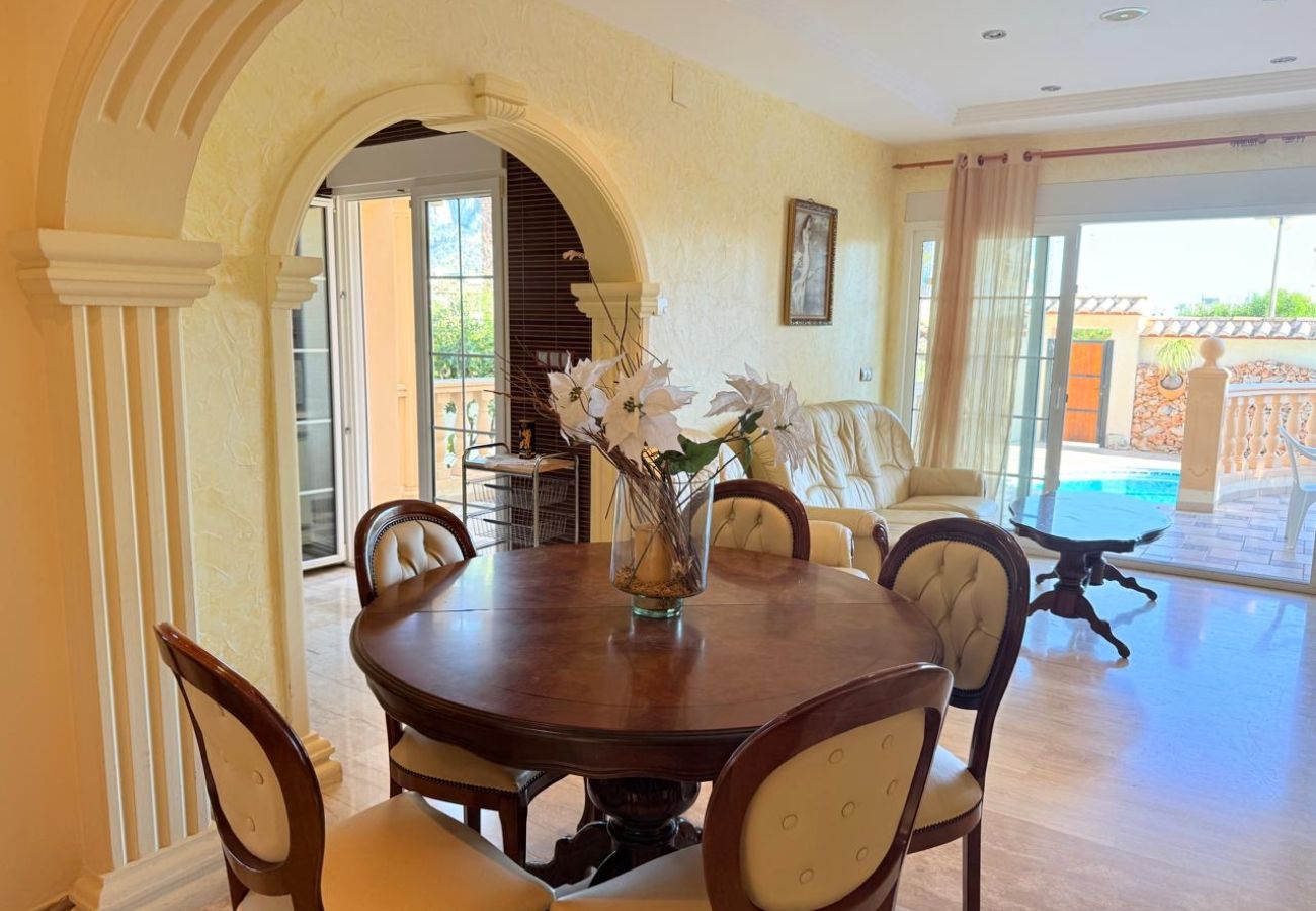 Villa/Dettached house in Calpe - Villa Enchinent