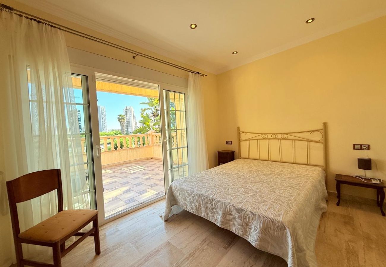 Villa/Dettached house in Calpe - Villa Enchinent