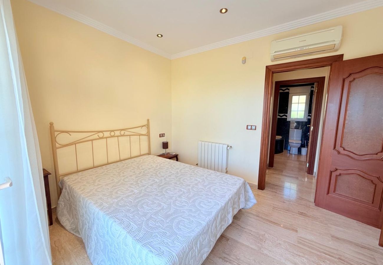 Villa/Dettached house in Calpe - Villa Enchinent