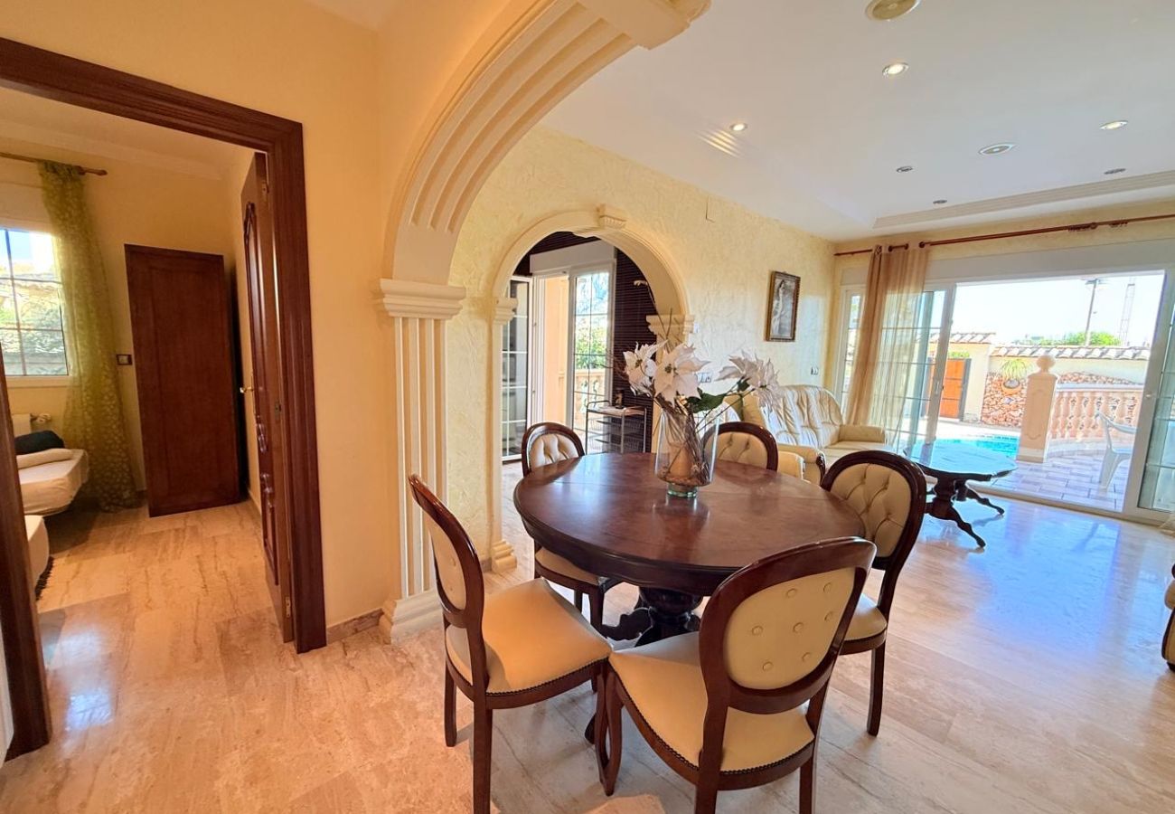 Villa/Dettached house in Calpe - Villa Enchinent