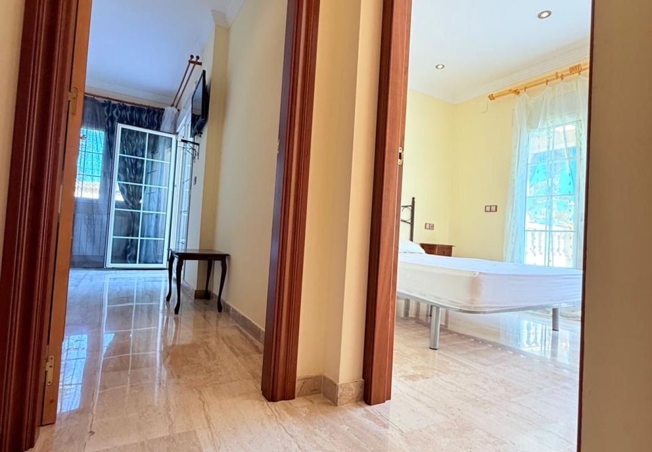 Villa/Dettached house in Calpe - Villa Enchinent