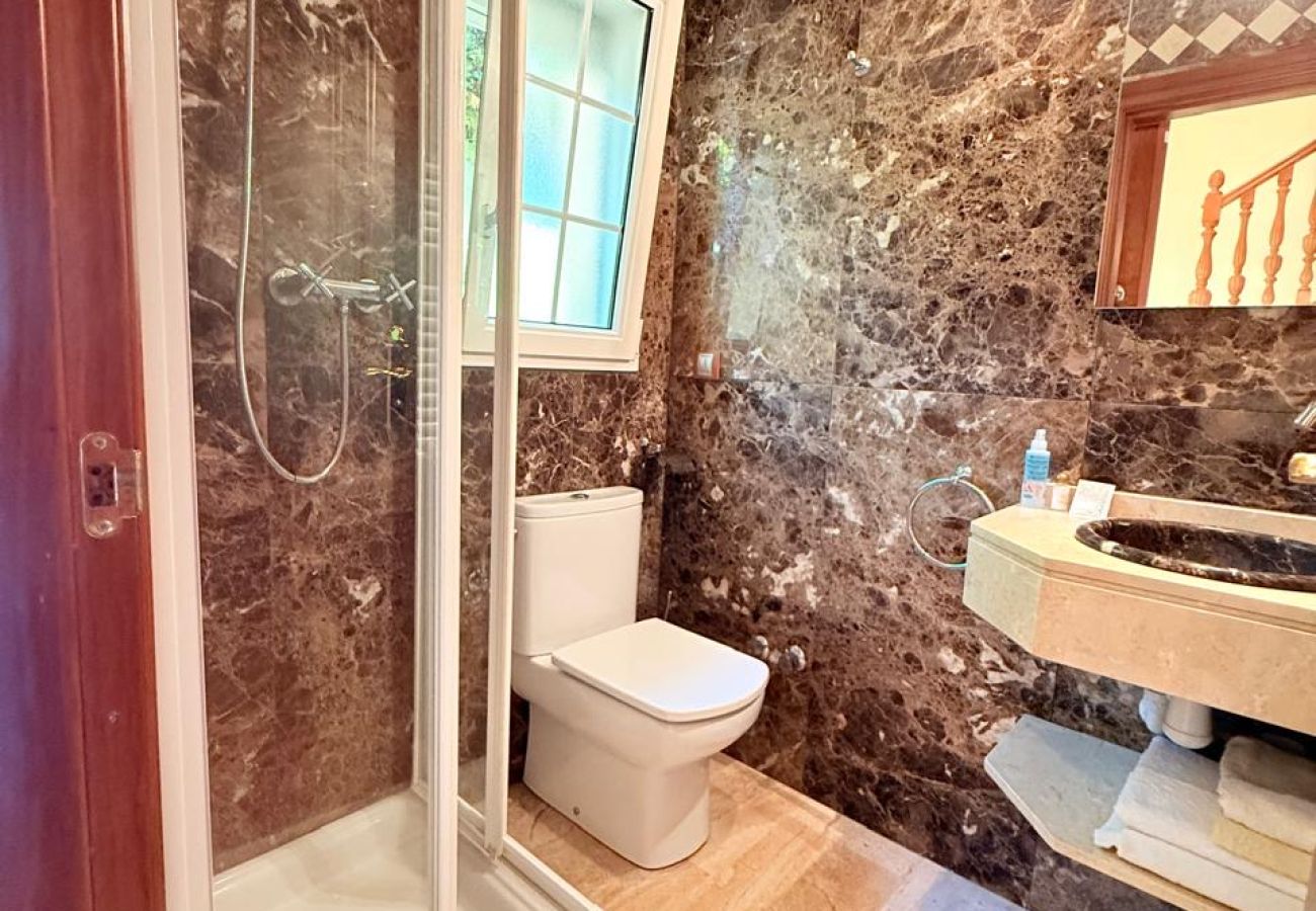 Villa/Dettached house in Calpe - Villa Enchinent