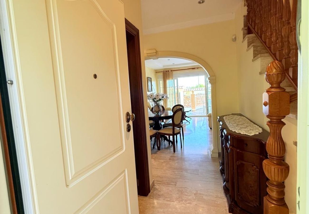 Villa/Dettached house in Calpe - Villa Enchinent