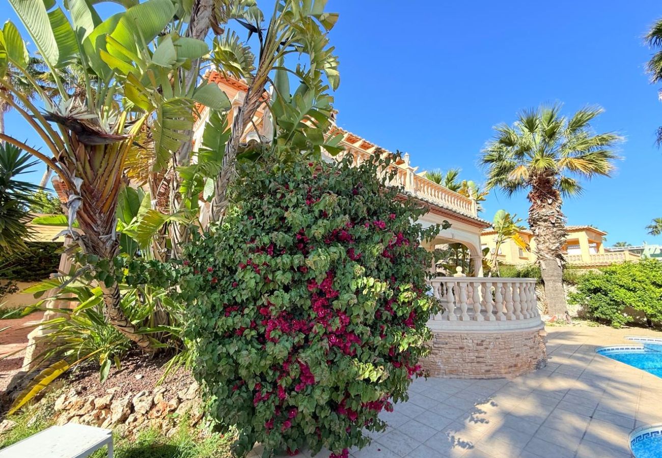 Villa/Dettached house in Calpe - Villa Enchinent