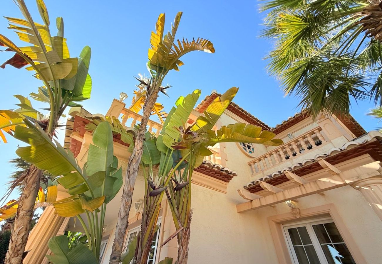 Villa/Dettached house in Calpe - Villa Enchinent