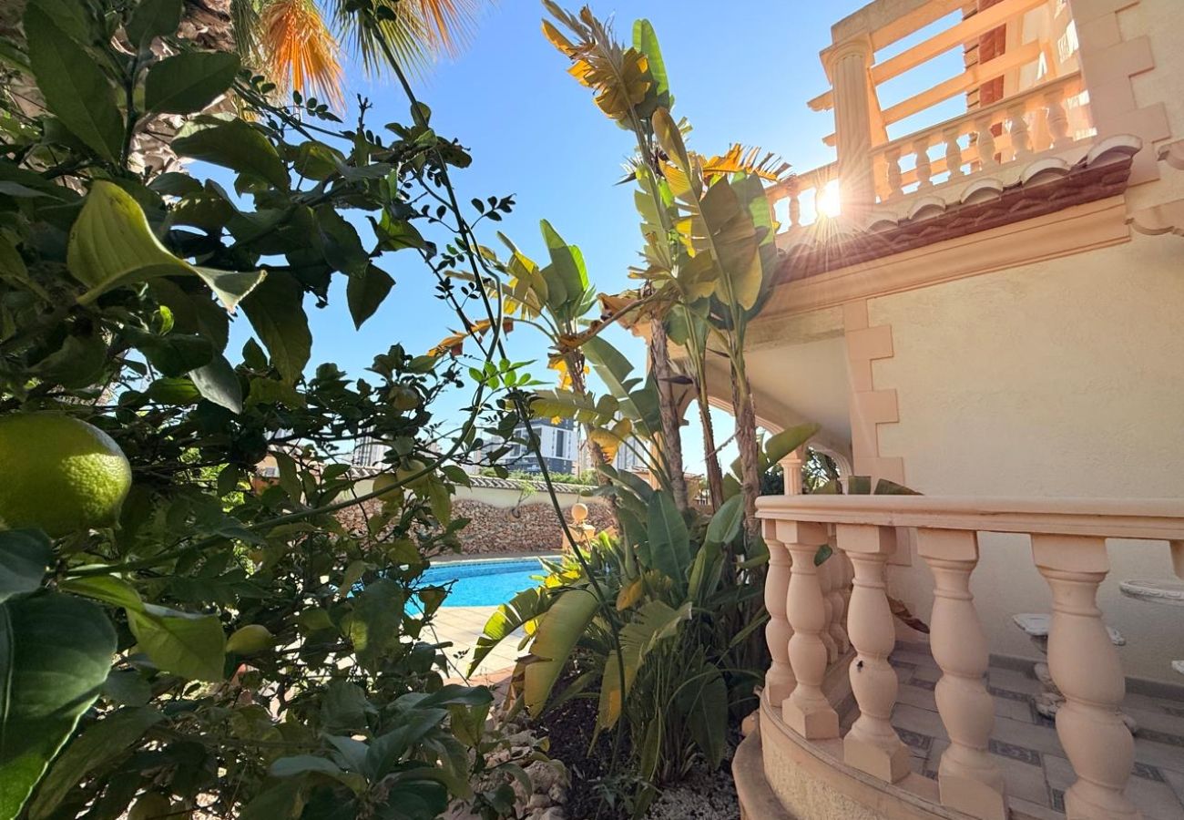 Villa/Dettached house in Calpe - Villa Enchinent