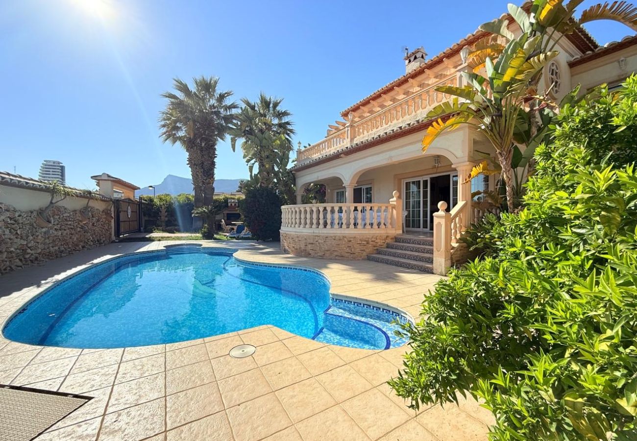 Villa/Dettached house in Calpe - Villa Enchinent