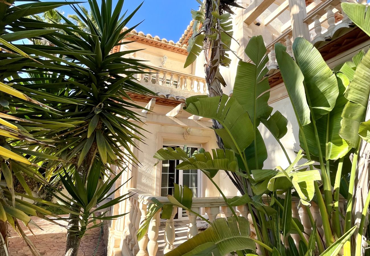 Villa/Dettached house in Calpe - Villa Enchinent
