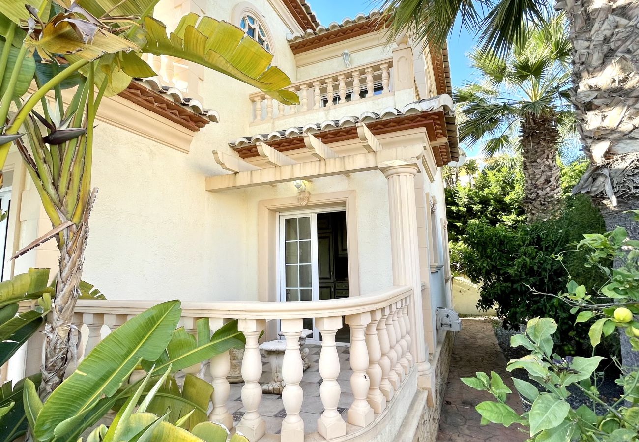 Villa/Dettached house in Calpe - Villa Enchinent